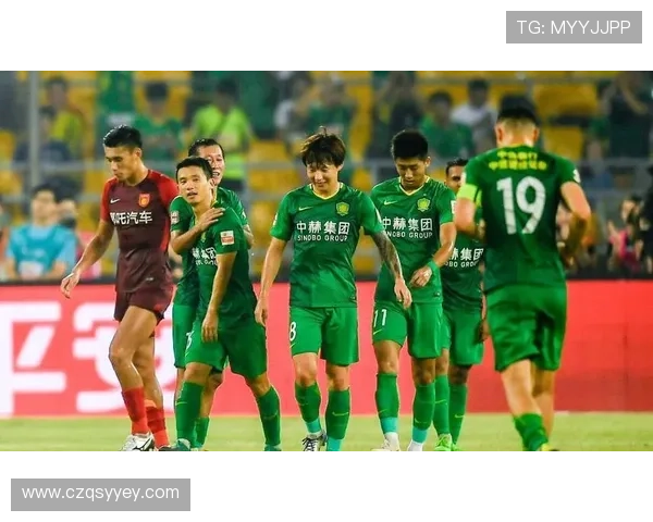 国家队逆转取胜引爆赛场热度新星崛起点燃球迷激情赛季走势引关注